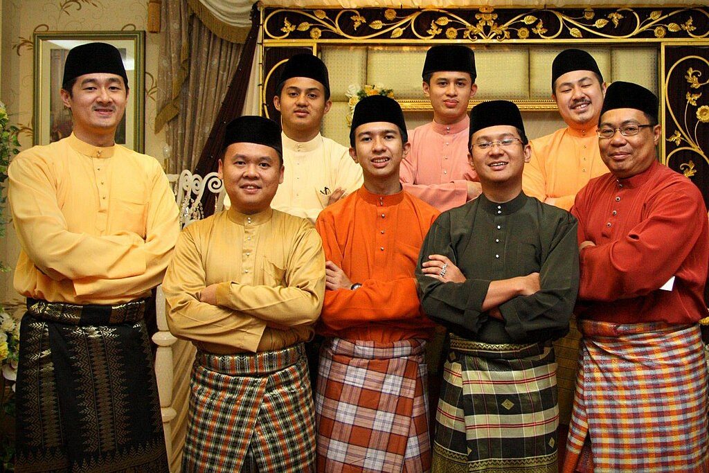 baju melayu hari raya