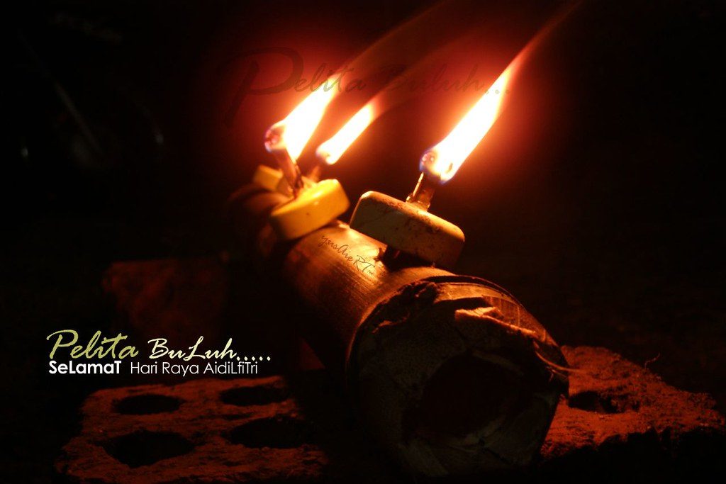 oil lamp (lampu pelita)