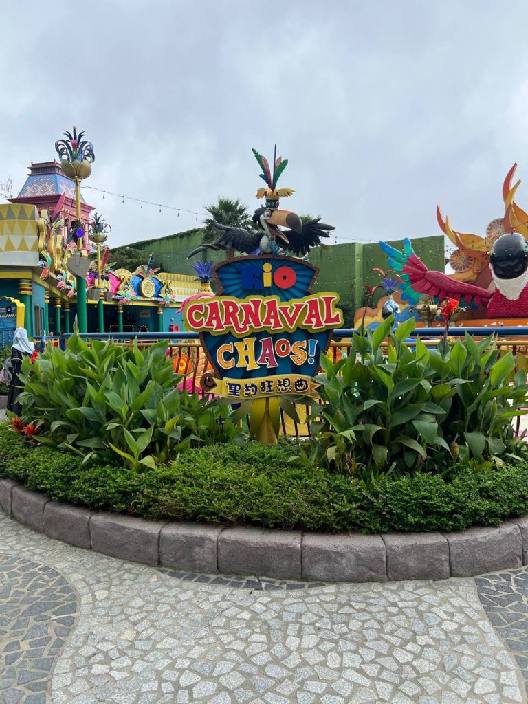 genting skyworlds theme park carnival chaos
