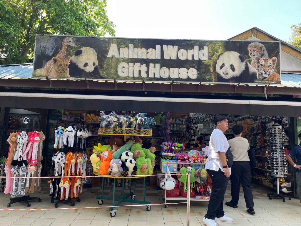 animal plushie shops at zoo negara