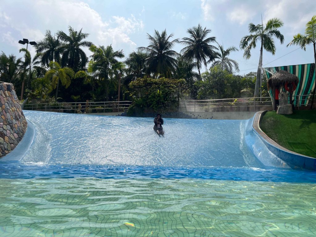 Whirlwind Escape, Wet World Shah Alam
