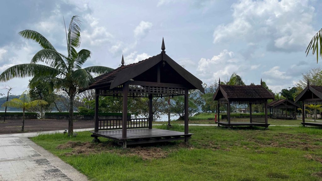 Buah Guntung or Tunjuk Langit in Terengganu Traditional House