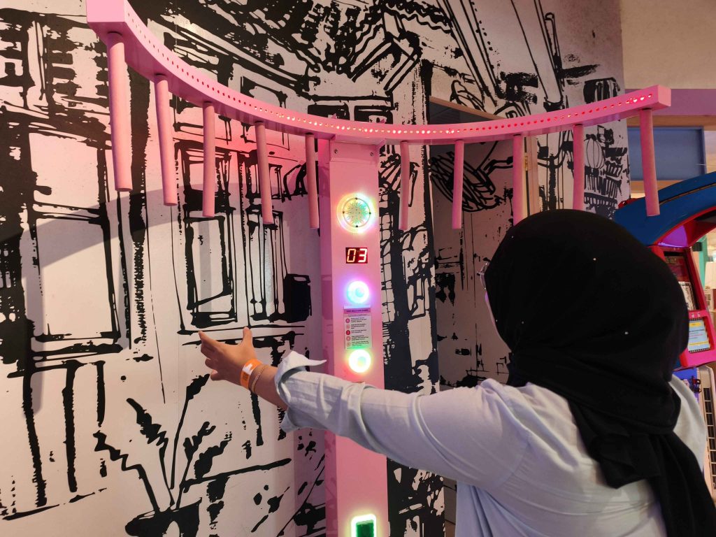 catch stick game at wonderpark melaka