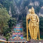 1280px-20190821_Batu_Caves_entrance_and_statue-2