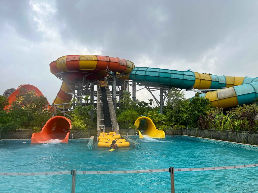 Monsta & Twista, SplashMania WaterPark