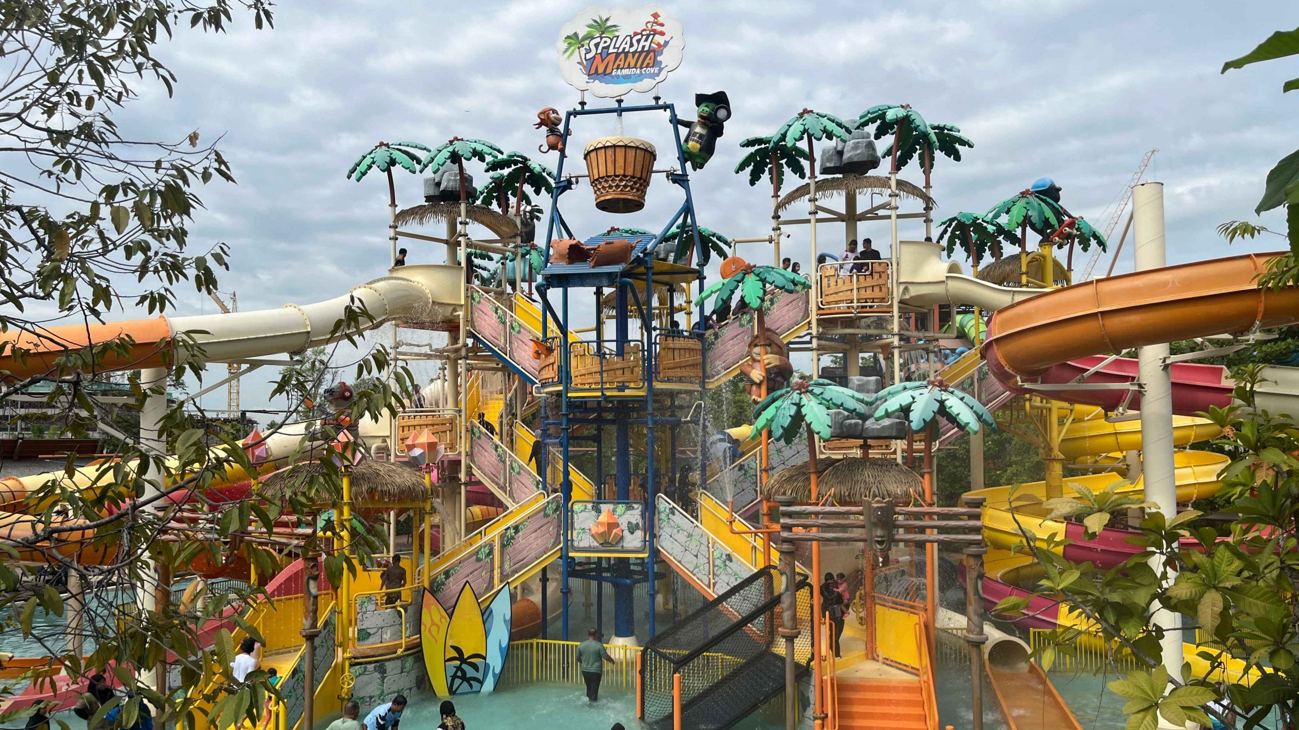 SplashMania Waterpark Gamuda Cove